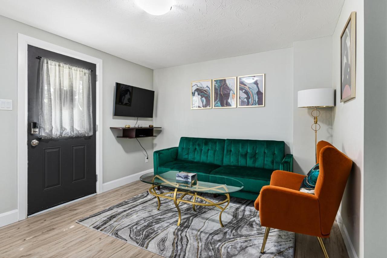 One Bedroom Apartment Moncton North ! Exterior foto